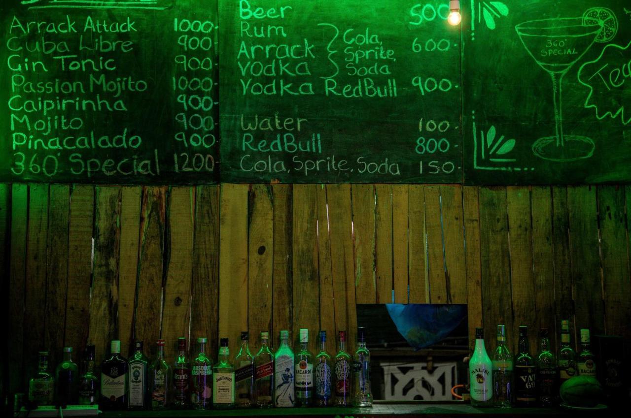 Beach Break Surf Hostel Weligama Exterior foto